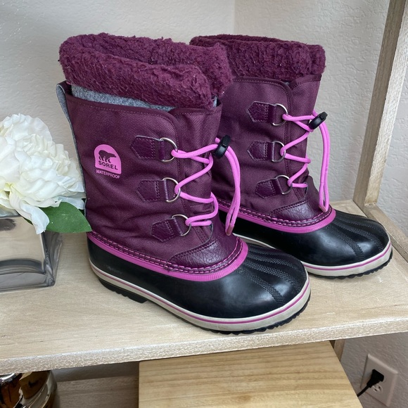 Sorel Shoes - SOREL snow waterproof black burgundy boots